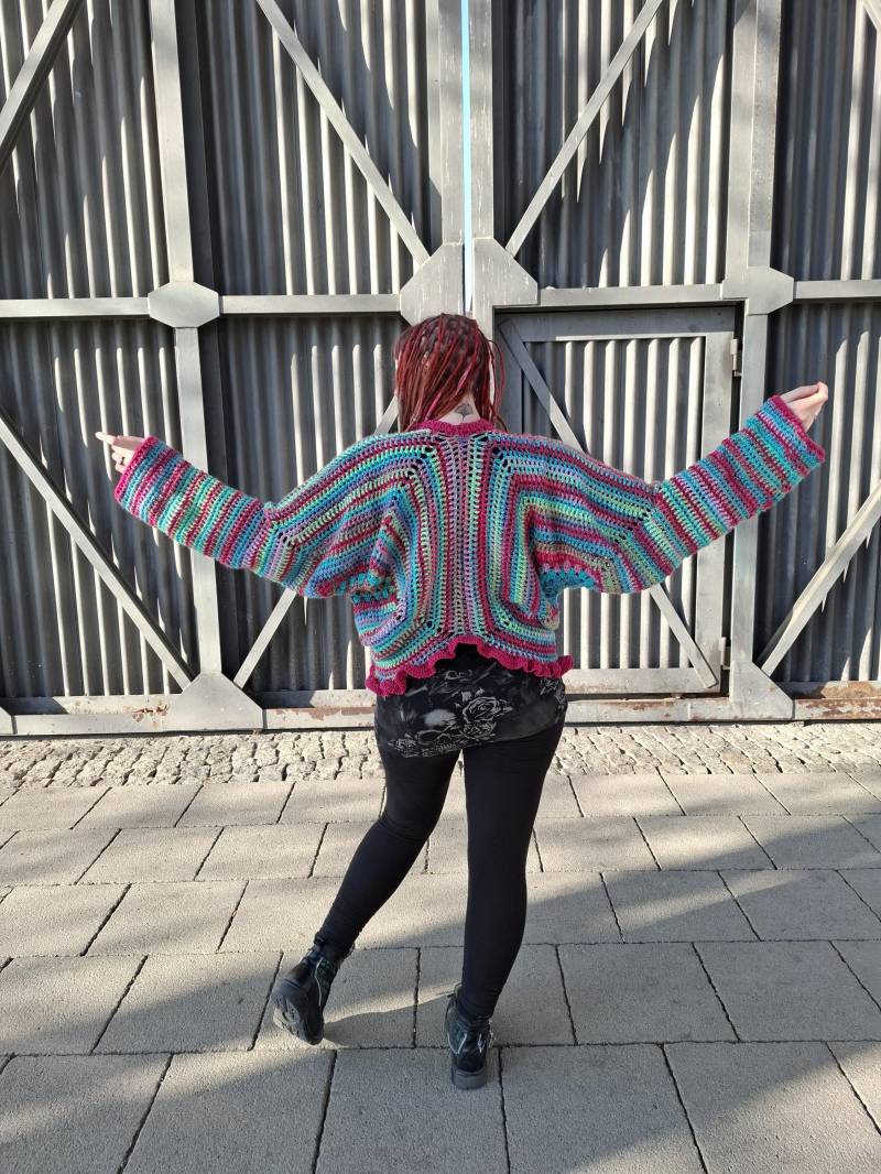 Gehäkelter Butter Kisses Cardigan - Inspiriert Von Mr. 2 Bon Kurei | One Piece | Häkel Strick Jacke Unikat Wolle von EntangledMoonlight