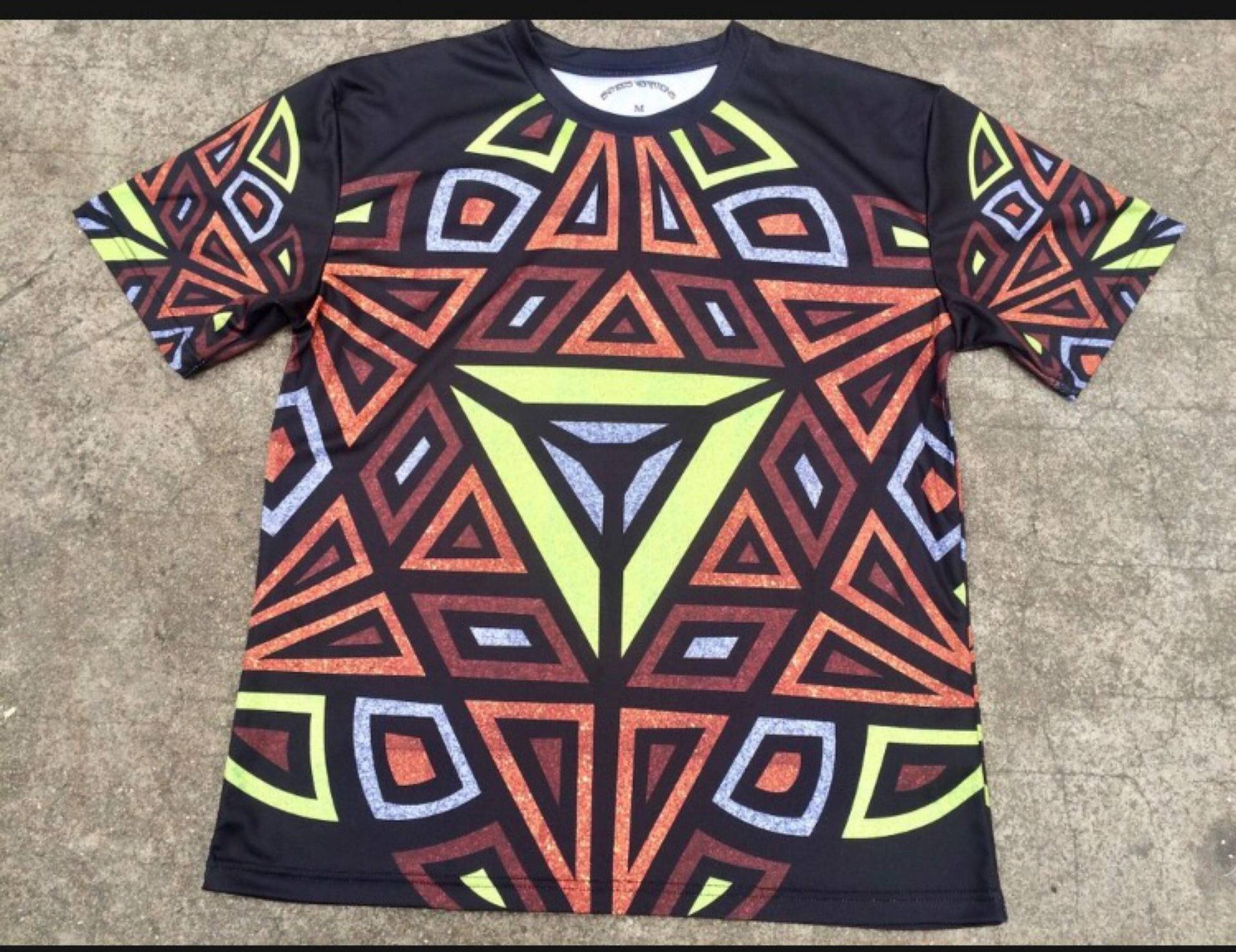 Rotes Heilige Geometrie Shirt Rotes Heilige Geometrie Shirt von EntheosVibrations