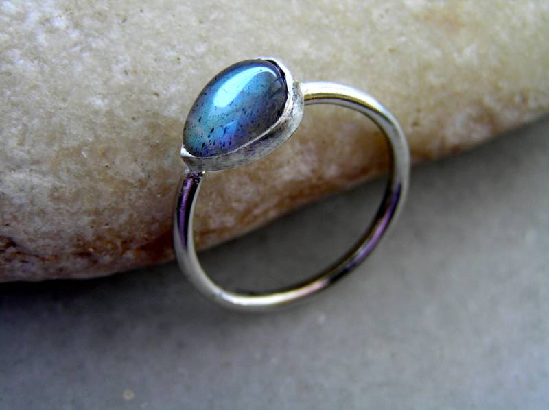 Blau Labradorit Tropfen Sterling Silber Ring von Entinalane