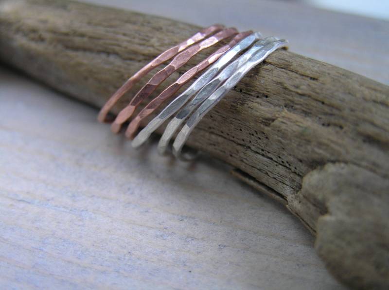 Gemischte Stapelringe Aus Metall. Set 6 Sterling Silber Und Kupfer Stapelringen. Auf Bestellung in Ihrer Größe Gefertigt von Entinalane