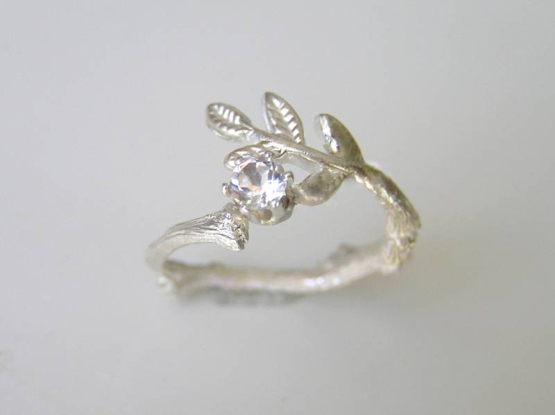 Zweig Und Blatt Sterlingsilber Ring Mit Runden Schnitt Weißen Topas. Naturschmuck. Einzigartige Verlobungsring. Alternative von Entinalane