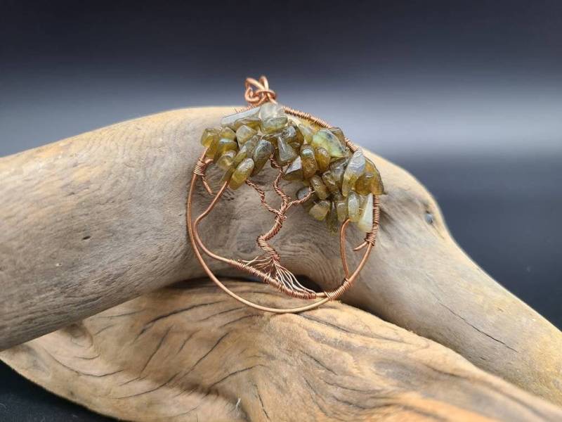 Labradorit Baum Des Lebens Anhänger Sonnenfänger von EntwinedElementsLLC