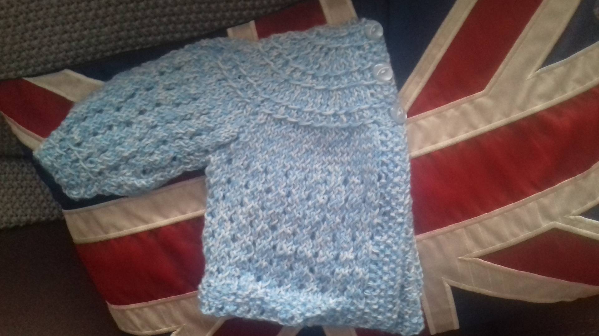 0-3 Monate Baby Blaue Strickjacke von Entwinedknitting