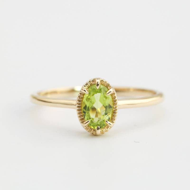 14K Gold Peridot Ring, Ovaler Steinring, August Geburtsstein, Geschenk Für Sie, Echter Grüner von EnveroJewelry