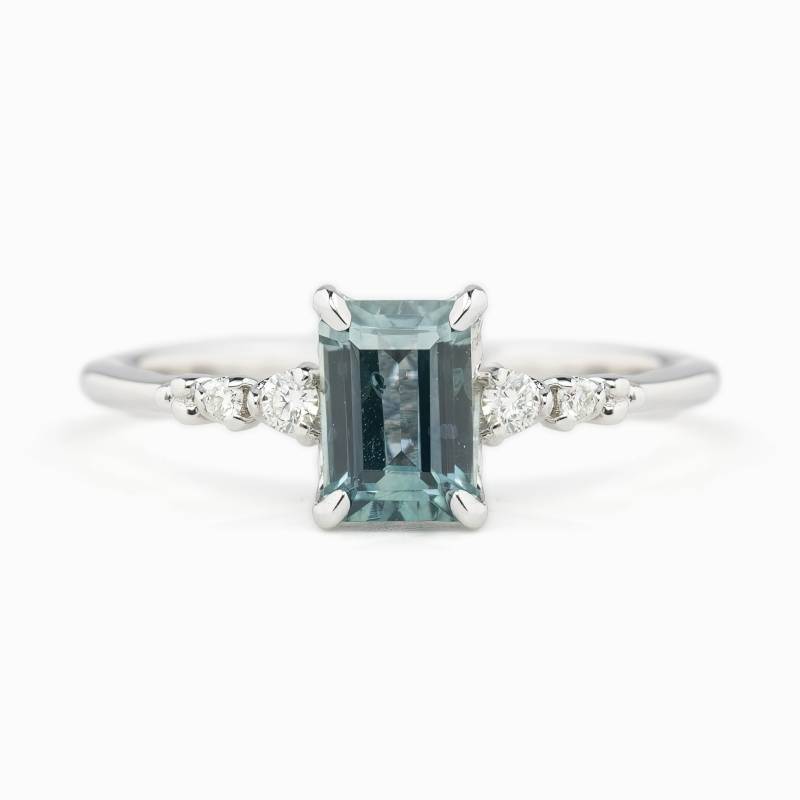 Blauer Smaragd Verlobungsring, Einfacher Diamant Saphir Ring, Zierlicher Einzigartige Verlobungsring von EnveroJewelry