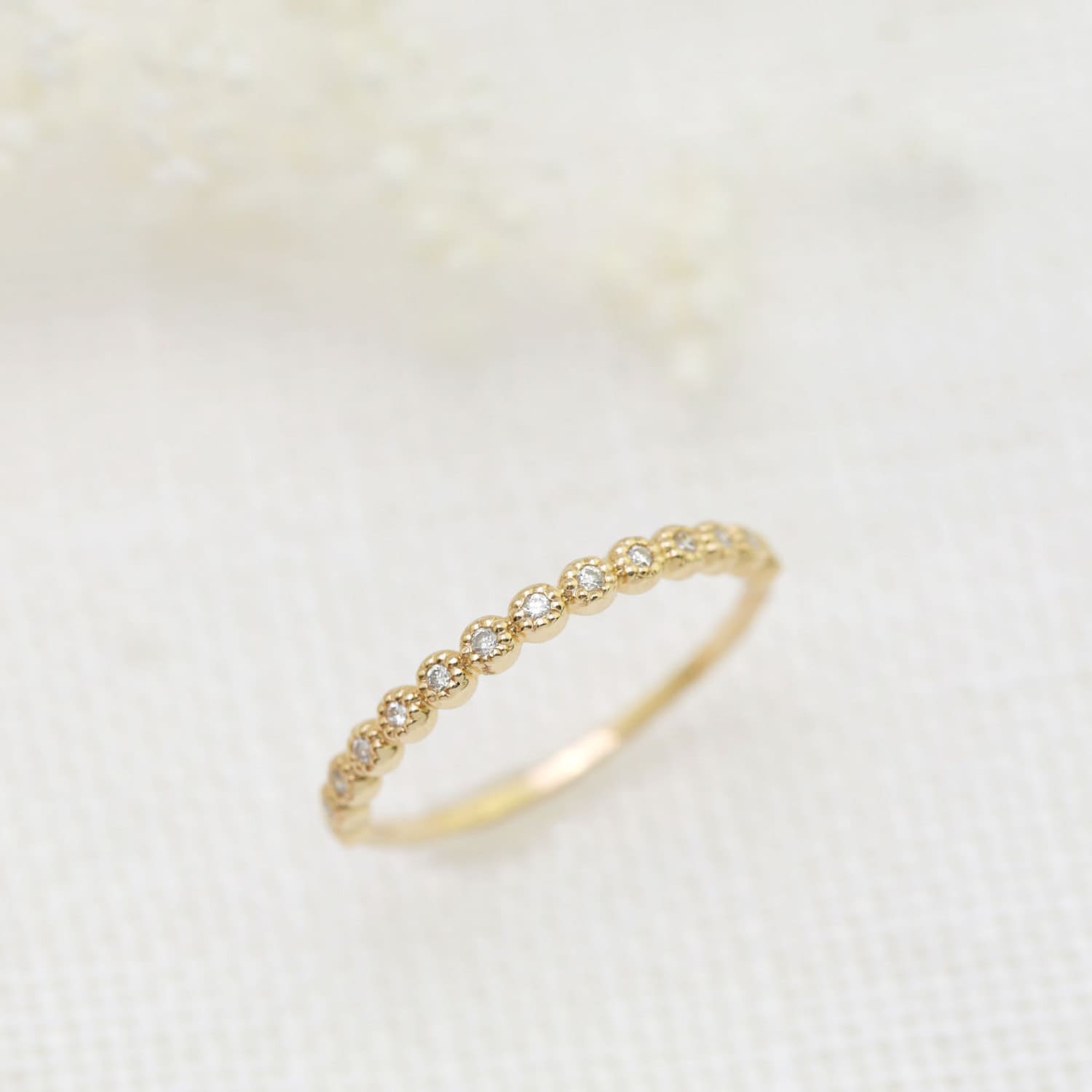 Diamant Halb Eternity Ring, Zarter Ehering, Dünnes 1/2 Band, 2mm Breit, 14K Massiv Weißgold, Roségold, Gelbgold von EnveroJewelry