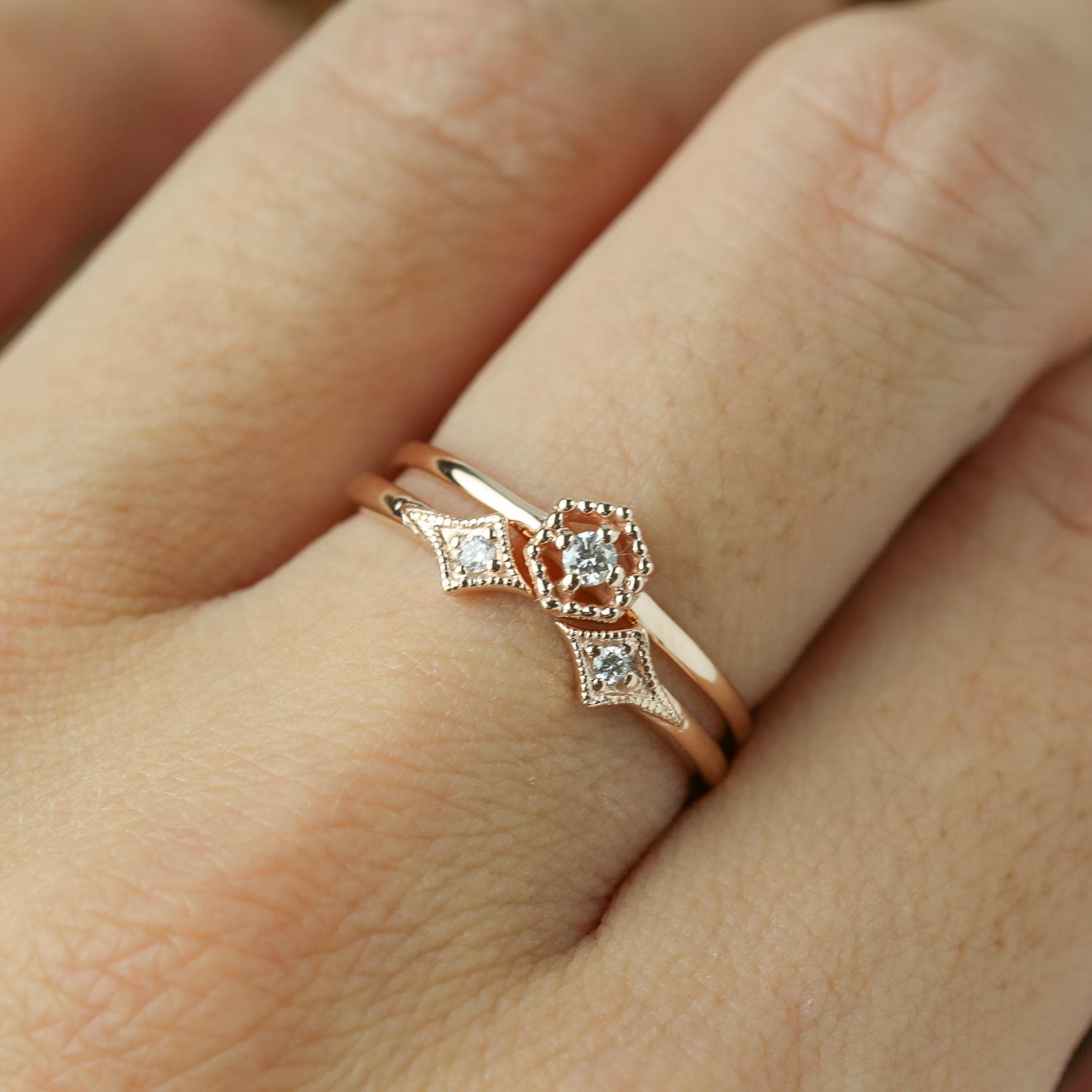 Einzigartiges Verlobungsring Set, Sechseck Diamant Ring Und Doppel Stern Ring. Verlobungs - Ehering-Set, Braut Diamantring Set von EnveroJewelry