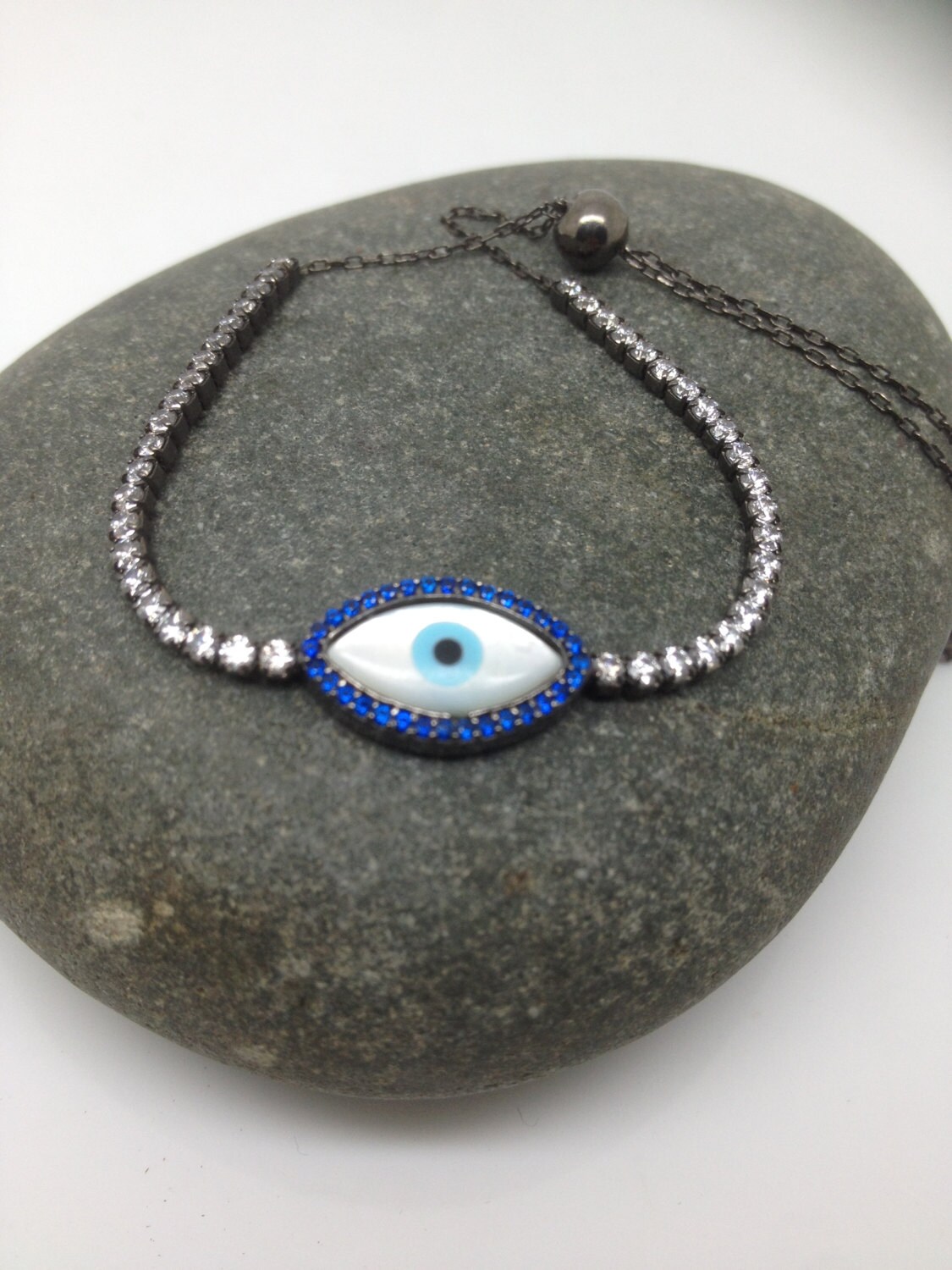 Evil Eye Armband Simulierter Diamant & Saphir, Perlmutt von Enzo77