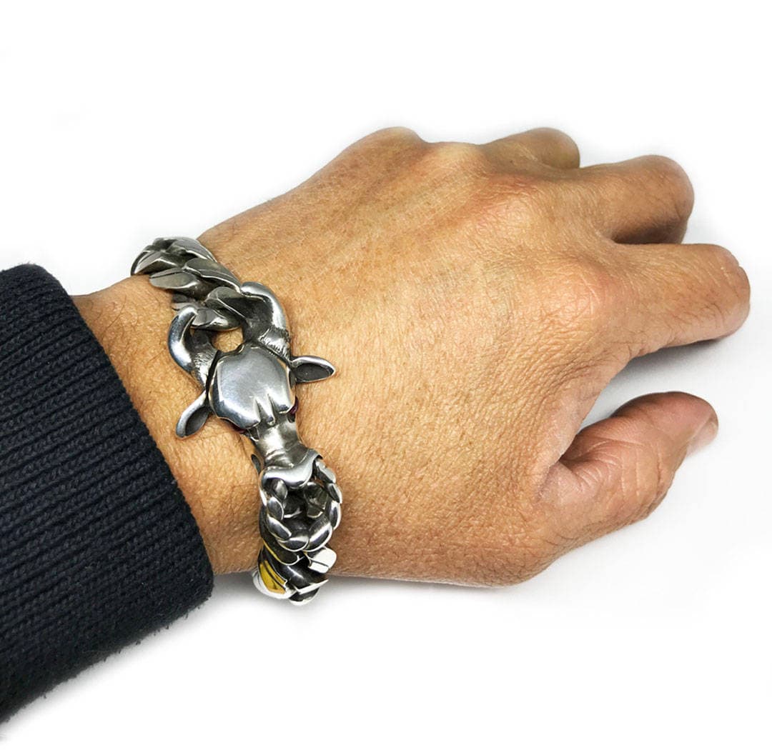 Sterling Silber Stierkopf Link-Armband Rubin-Augen, Handgefertigtes Design von EphemeralLegacy