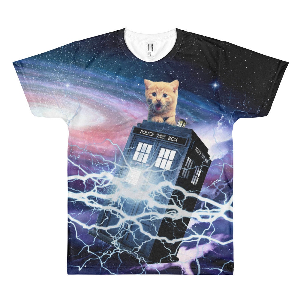 Tardis & Katze Im All Tardis & Katze Im All von EpicImagesLA