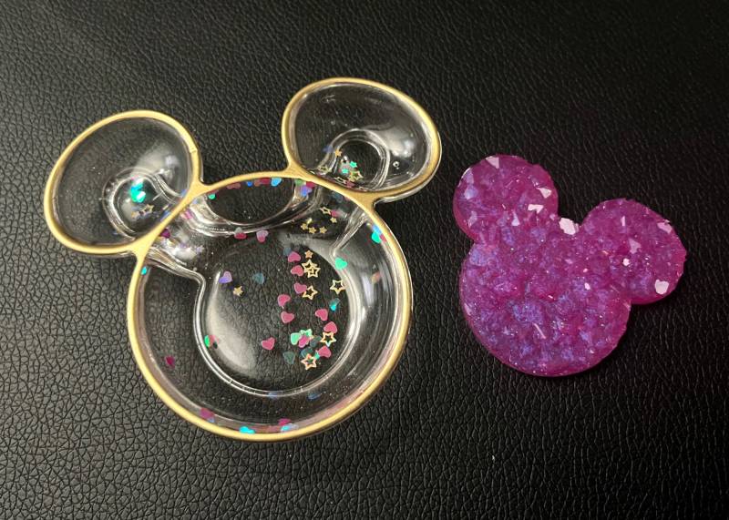 Valentinstags Klare Glitzer Herz Mickey Mouse Shaped Ringschale Mit Goldrand Und Gratis Crystal von EpoxywithloveStudio