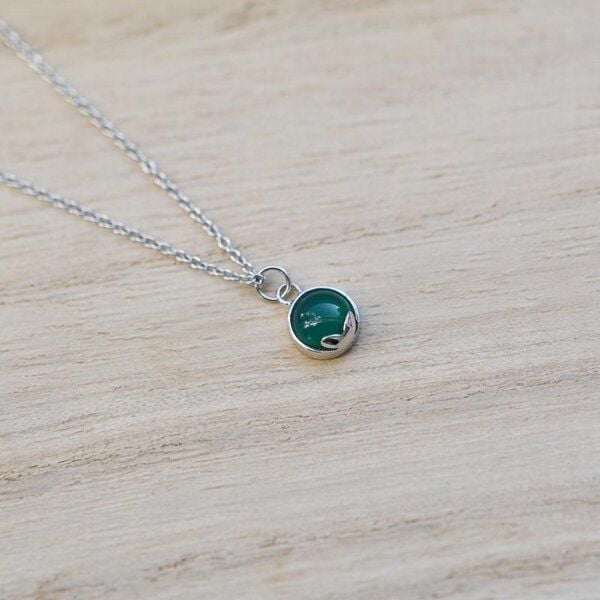 Eppi Goldkette mit Onyx-Cabochon Anhänger Azalea von Eppi