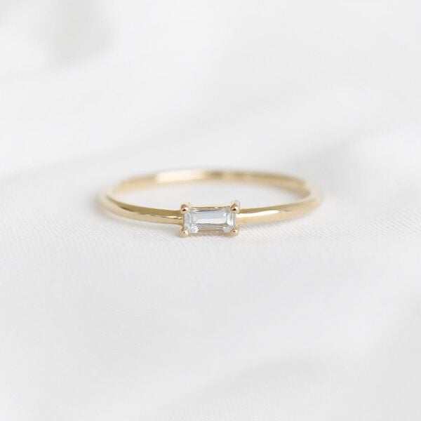 Eppi Minimalistischer Ring mit Aquamarin Koos von Eppi