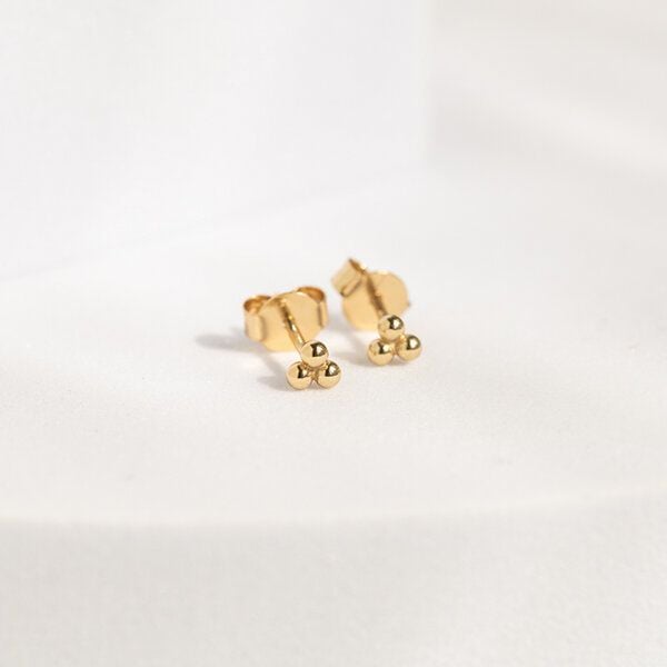 Eppi Silberne Ohrringe mit drei Kugeln Desi von Eppi