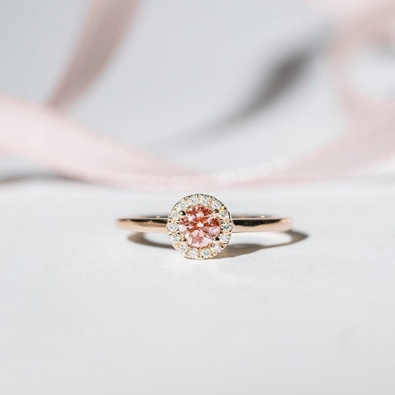 Halo Ring Mit Rosa Lab-Grown Diamant | 14K Rose Gold Pink Igi-Zertifizierter Lab-Grown-Diamantring von EppiJewelry