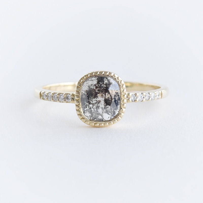 Zeitloser Ring Mit Salz Und Pfeffer Diamant | 14K Gold Verlobungsring Grauem von EppiJewelry