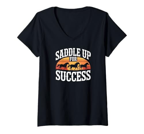 Damen Sattel Up For Success Horses Sunset T-Shirt mit V-Ausschnitt Damen Sattel Up For Success Horses Sunset T-Shirt mit V-Ausschnitt von Equestrian Motivation Riding Horses Sunrise