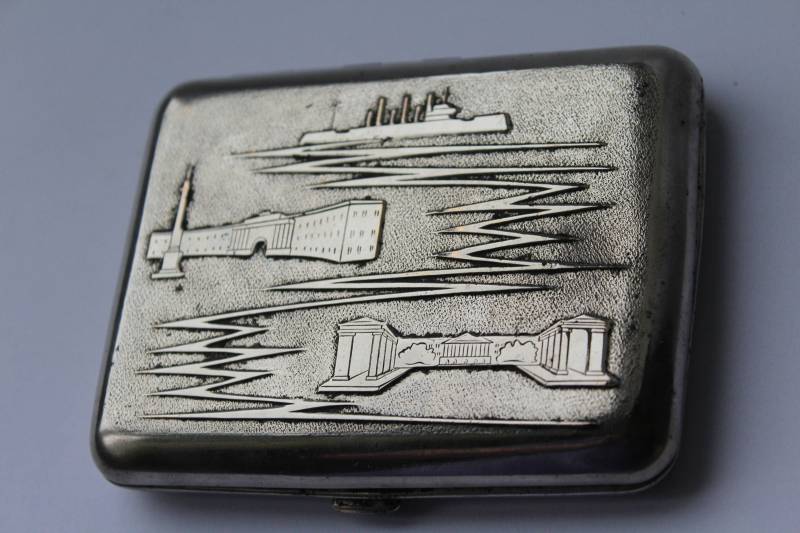 Rotes Zigarettenetui, Leningrad Udssr. Metall Zigarettenetui Udssr. Tabakdose. Kartenhalter, Geschenkidee, Weihnachtsgeschenk von EraRetro