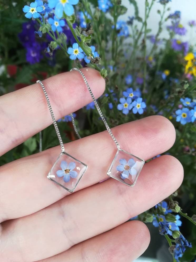 Vergissmeinnicht-Blumen-Ohrhänger Aus 925Er Sterlingsilber. Geschenk Für Sie. Einzigartige Kreation Vergissmeinnicht-Blumen-Ohrhänger Aus 925Er Sterlingsilber. Geschenk Für Sie. Einzigartige Kreation von Eratherba