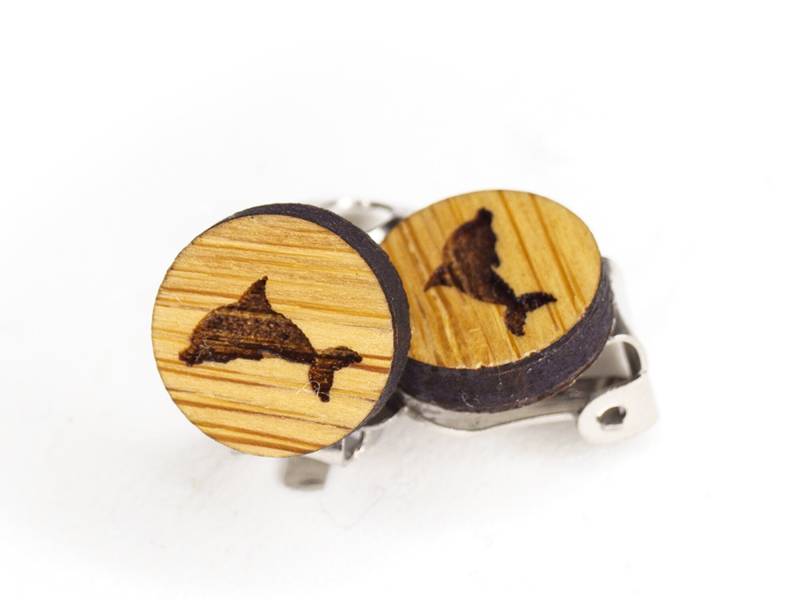 Ohrringe Aus Furniertem Holz Bambus - Delphin Optional Als Clip, Hänger Und Ohrstecker, Tolles Geschenk Für Kinder Erwachsene von Erdbeerkobold