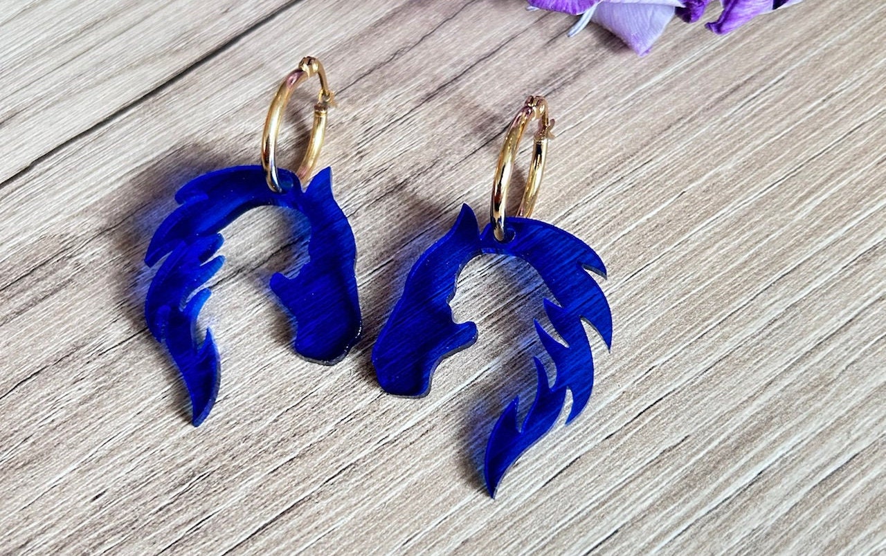 Pferde - Pferde-Ohrringe | Goldfarben Pferd-Mädchen-Silhouette | Blau- 060-28 von ErdmaennchenLuna