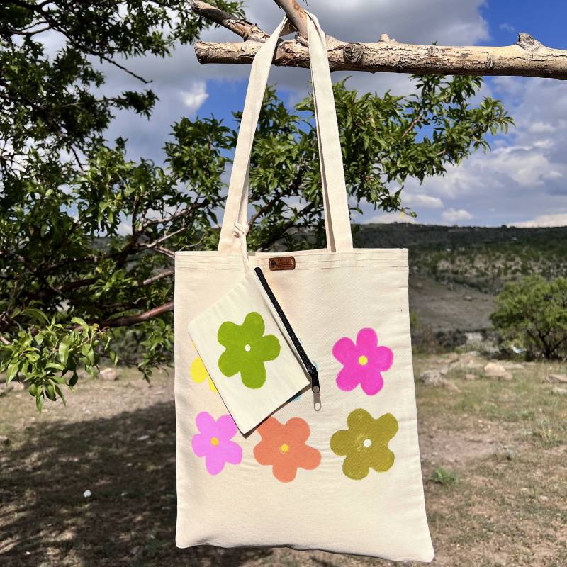 Handbemalte Blumen Tasche | Stoffbeutel Blume Tote Blumentasche Geschenk Für Sie Geburtstagsgeschenk Damen von EretnaHandmadeArt
