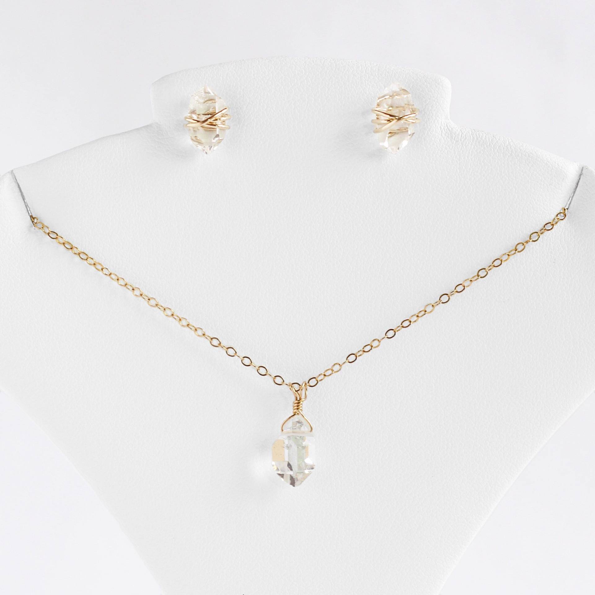 Herkimer Diamant Schmuckset Gold Filled Kette & Ohrhänger Herkimer Diamant Schmuckset Gold Filled Kette & Ohrhänger von EricaMarieLLC