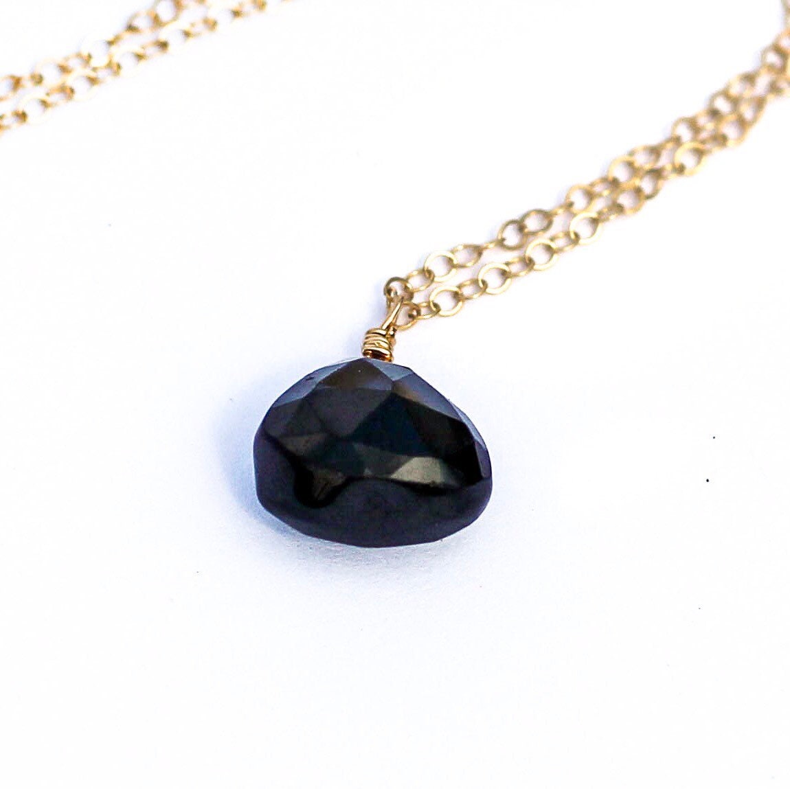 Schwarzer Onyx Anhänger, 14K Gold Filled, Sterling Silber Schwarzer Onyx Anhänger, 14K Gold Filled, Sterling Silber von EricaMarieLLC