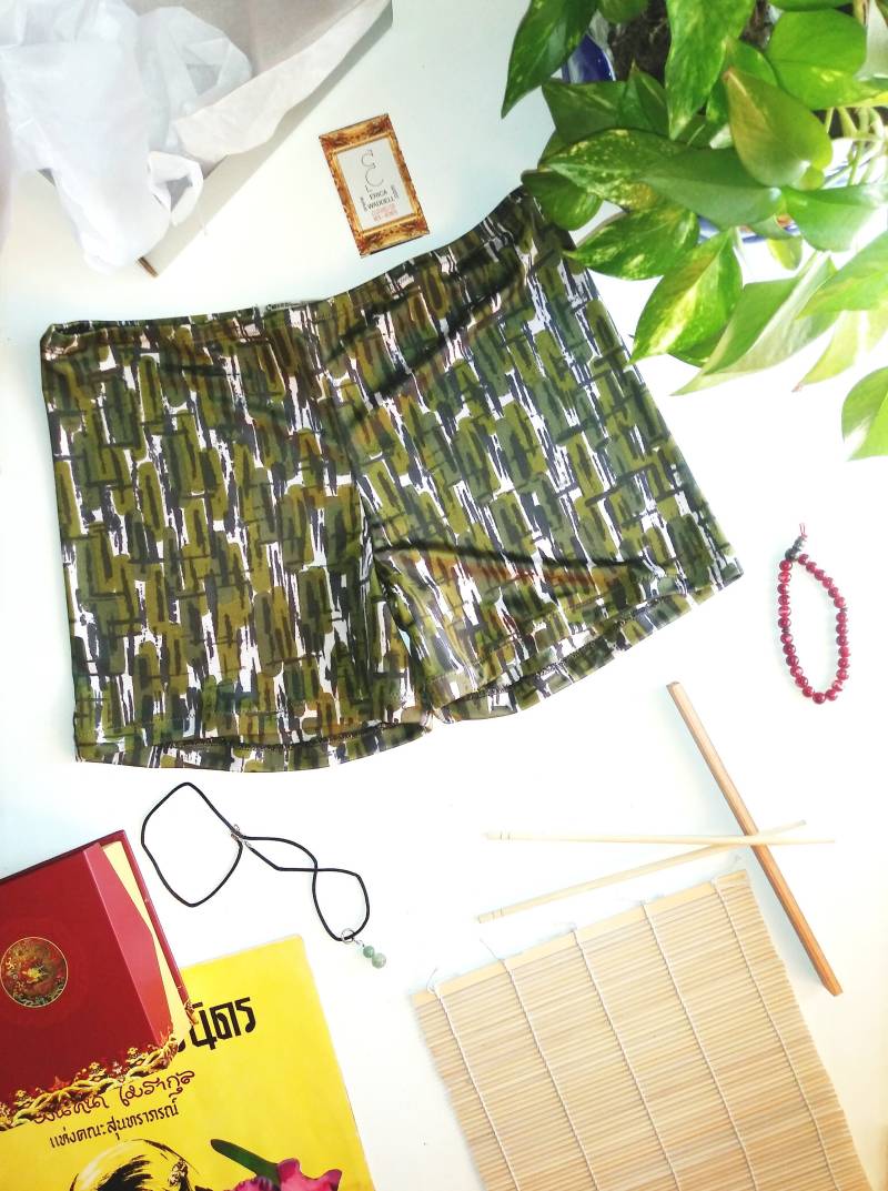 Bambuswald Seidenjersey Boyshorts - Abstrakter Print Schlüpfer/Hot Pants Schlafshorts von EricaWaddellClothing