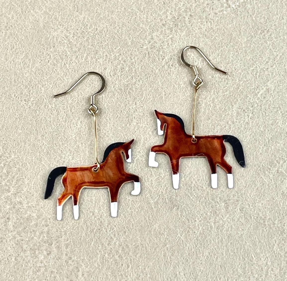 Bay Pferd Handgemachte Ohrringe, Handbemalte Kupferschmuck Bay Pferd Handgemachte Ohrringe, Handbemalte Kupferschmuck von EricasCreatures