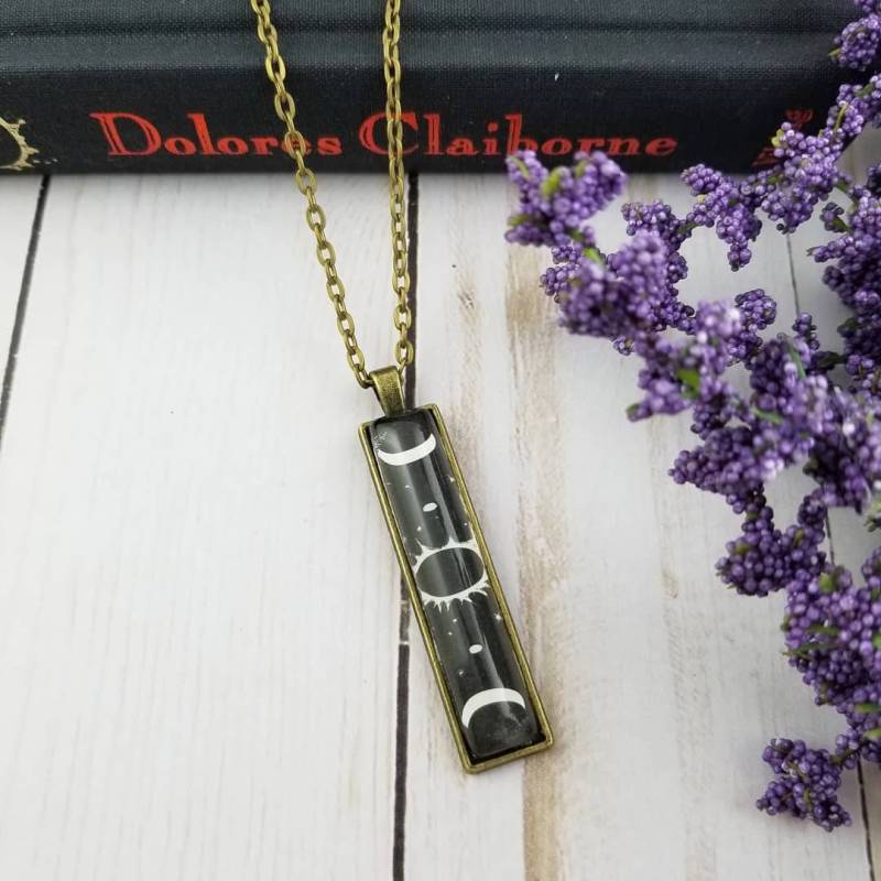 Eclipse Buch Seite Anhänger Halskette von ErinCaseyCrafts