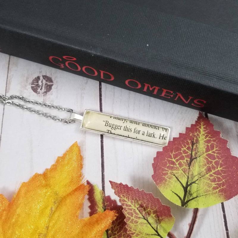Good Omens Zitat Buch Seite Anhänger von ErinCaseyCrafts