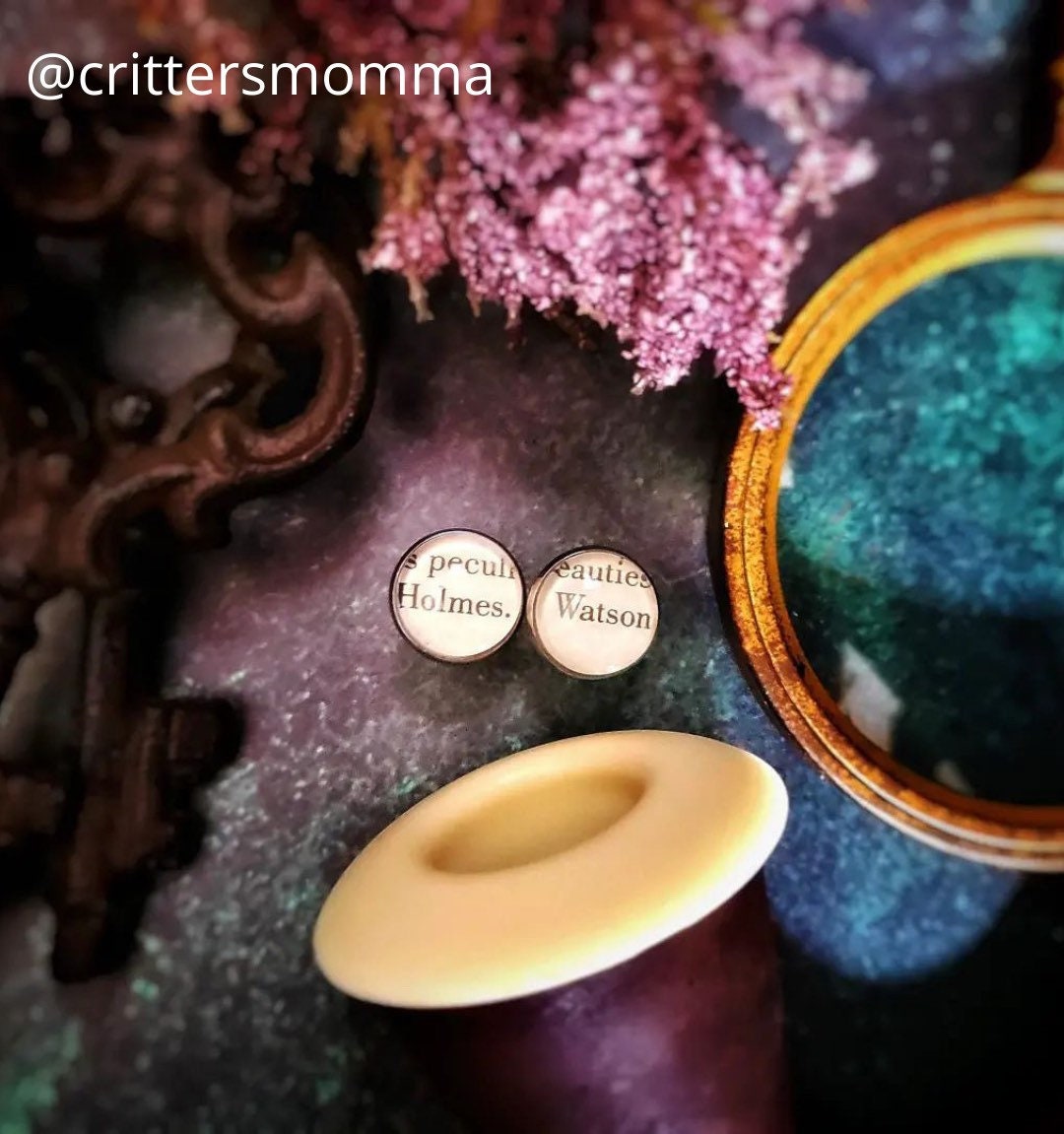 Holmes &watson Buchseiten Ohrstecker von ErinCaseyCrafts