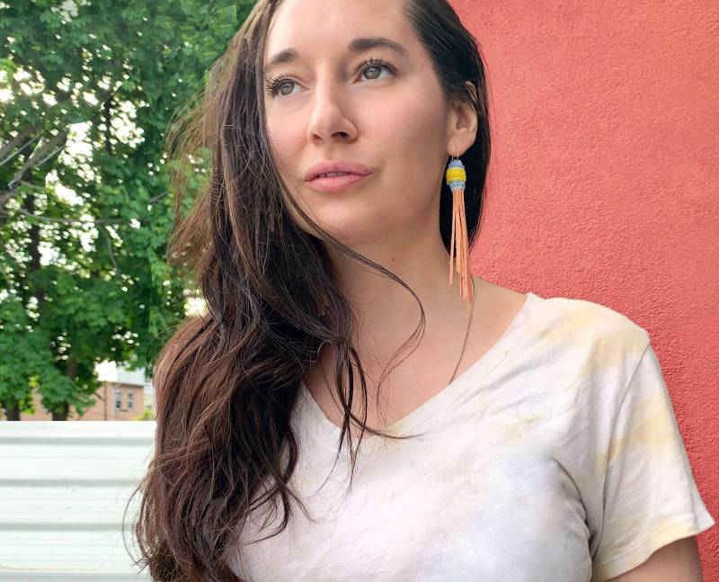 Handgenähte Recycelte Jeansleder Ohrringe - Koralle Gelb Materialien Handgenähte Recycelte Jeansleder Ohrringe - Koralle Gelb Materialien von ErinElsie