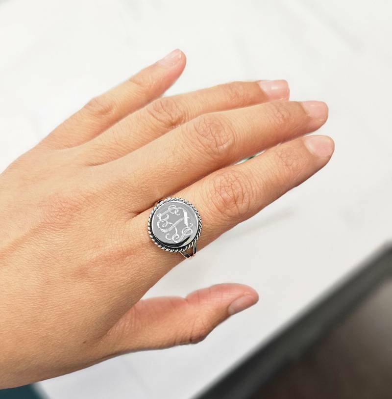 sterling Silber Seil Rund Monogramm Ring von ErinSilverCraft