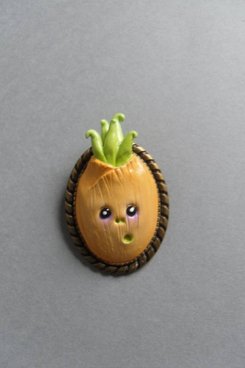 Fimo Zwiebel Brosche Witziger Halloween Gemüse Pin von ErinlesHouse