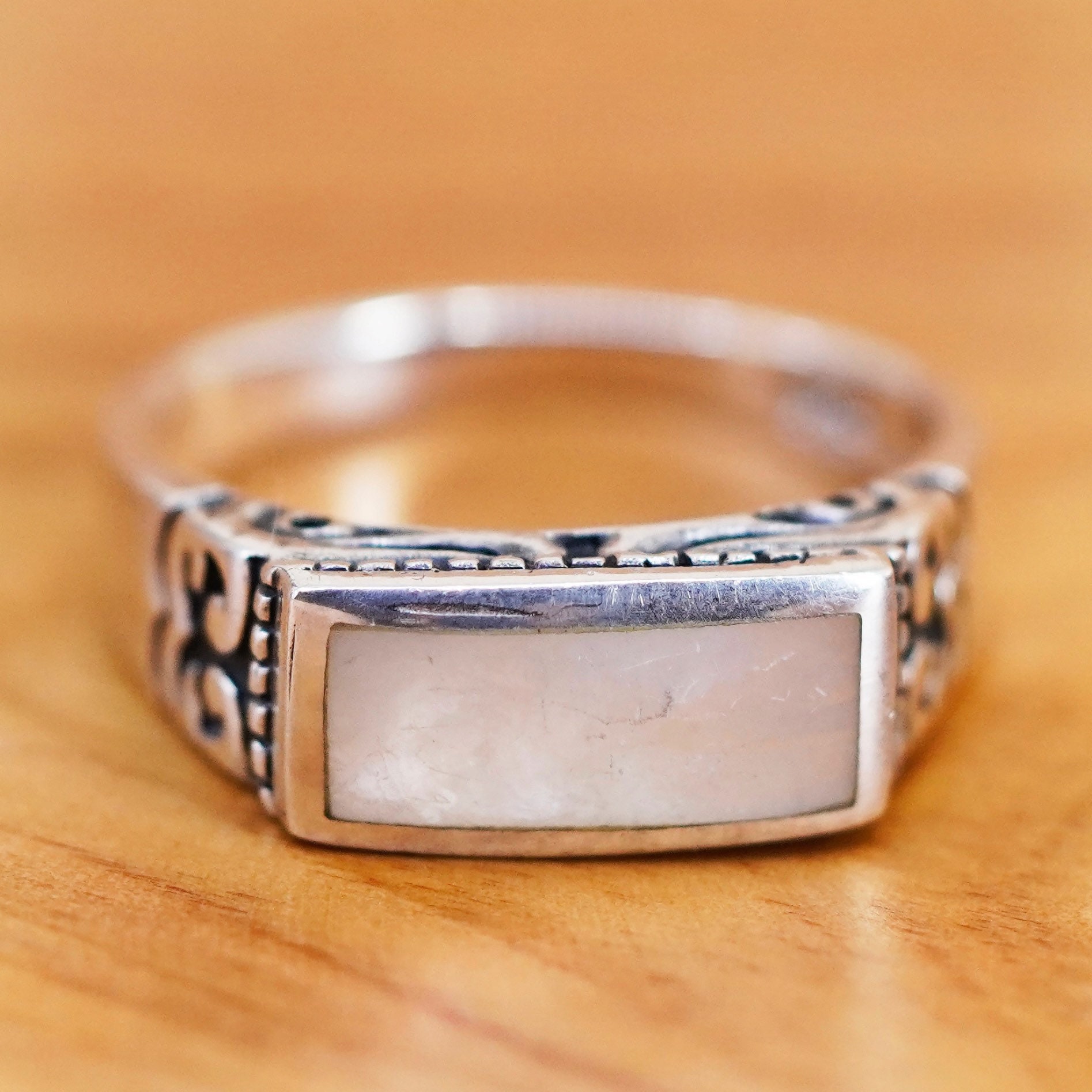 Größe 8, 5, Vintage Southwestern Sterling 925 Silber Handgemachter Ring Mit Perlmutt, Gestempelt von ErisSilver