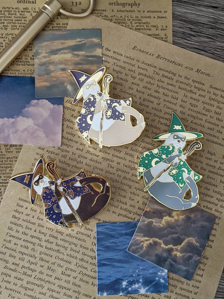 Zauberer Frettchen Hard Emaille Pin von EriuStudios