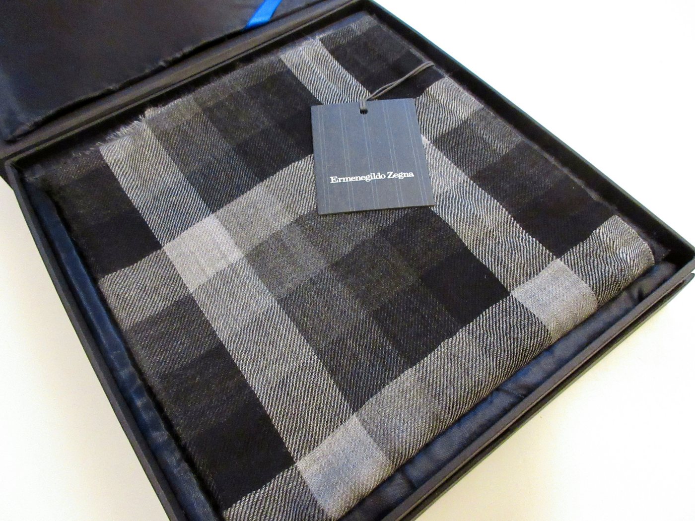 Ermenegildo Zegna Kaschmirschal Herren Schal Kaschmir/Seide Grau/Schwarz kariert ZXK41 von Ermenegildo Zegna