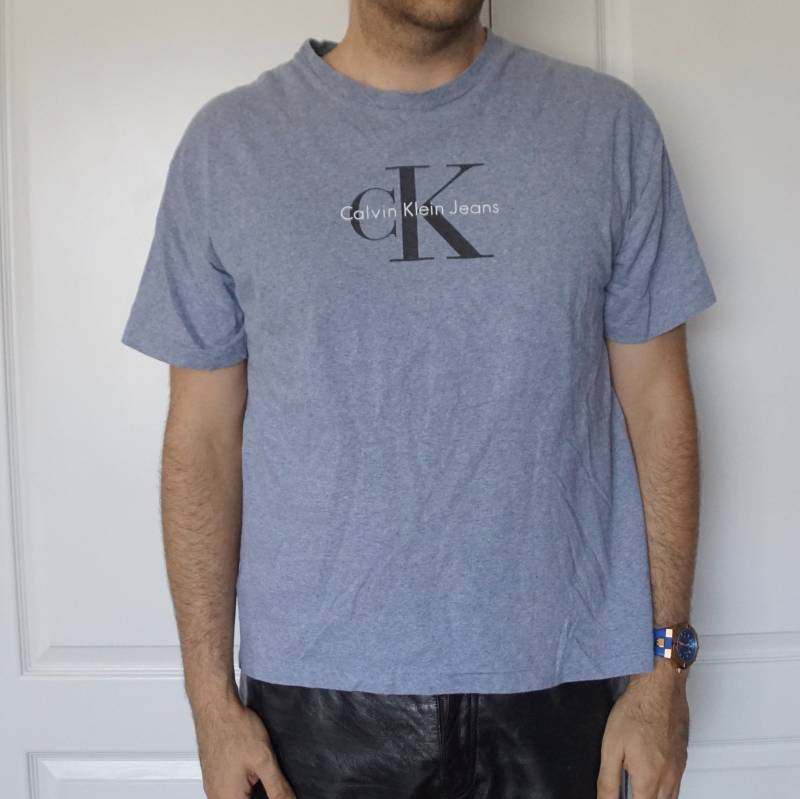 Vintage Klassiker Der 1990Er Jahre Kleidung Calvin Klein Ck Spell Out Shirt Großes Retro-Mode-T-Shirt, Herrenbekleidung, Geschenk Für Freund von ErniesFineVintage