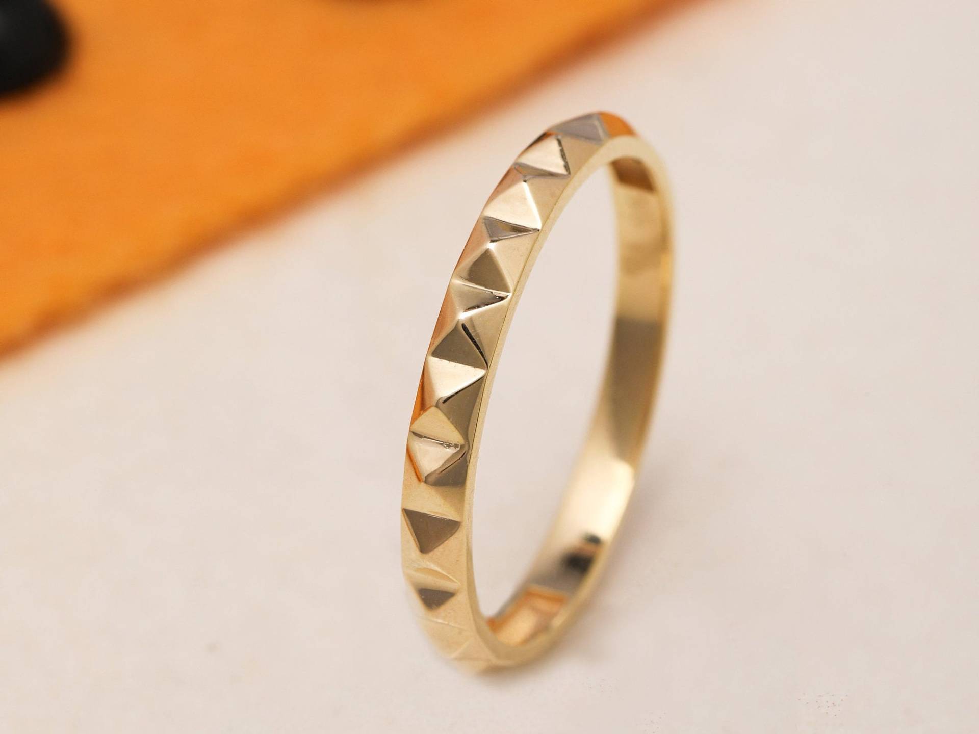 14K Massivgold Pyramidenring, Sterling Silber Gold Spike Ring, Handgemachter Goldring, Geschenk Für Sie, Weihnachtsgeschenk von ErsJewelryDesign