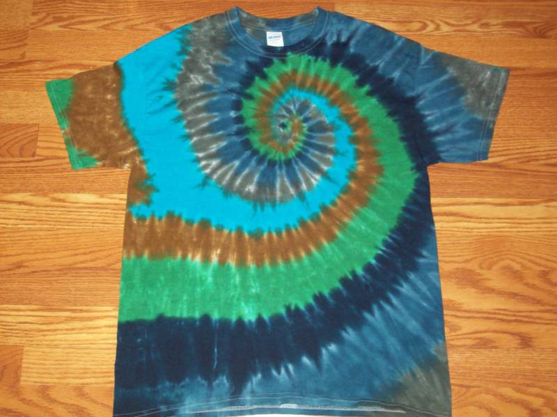 S M L Xl 2X 3X 4X 5X 6X - Kinder, Erwachsene, Plus Size Tie Dye Shirt- Forest River von EsGroovyTuesdays