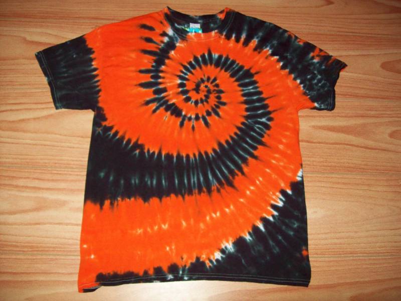 S M L Xl 2X 3X 4X 5X 6X Tie Dye Shirt, Kinder Erwachsene Plus Größe, Shirt - Schwarz Orange von EsGroovyTuesdays