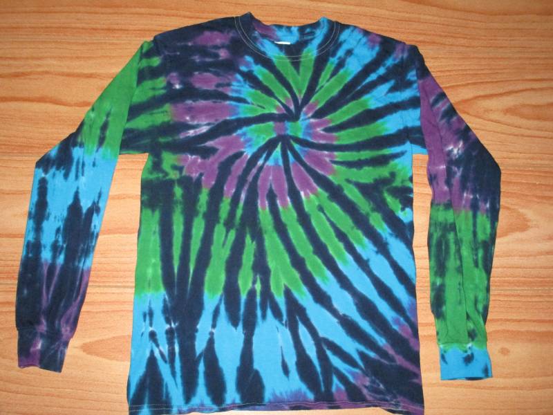 S M L Xl 2X 3X 4X 5X Krawattenfarbe Langarm, Kinder, Erwachsene, Plus Size Shirt - Tanzender Pfauen Tie Dye von EsGroovyTuesdays