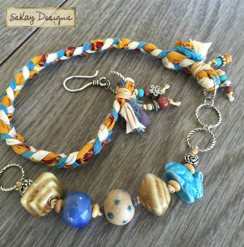 Blaue Hase Geflochtene Halskette Blaue Hase Geflochtene Halskette von EsKayDesignsSK