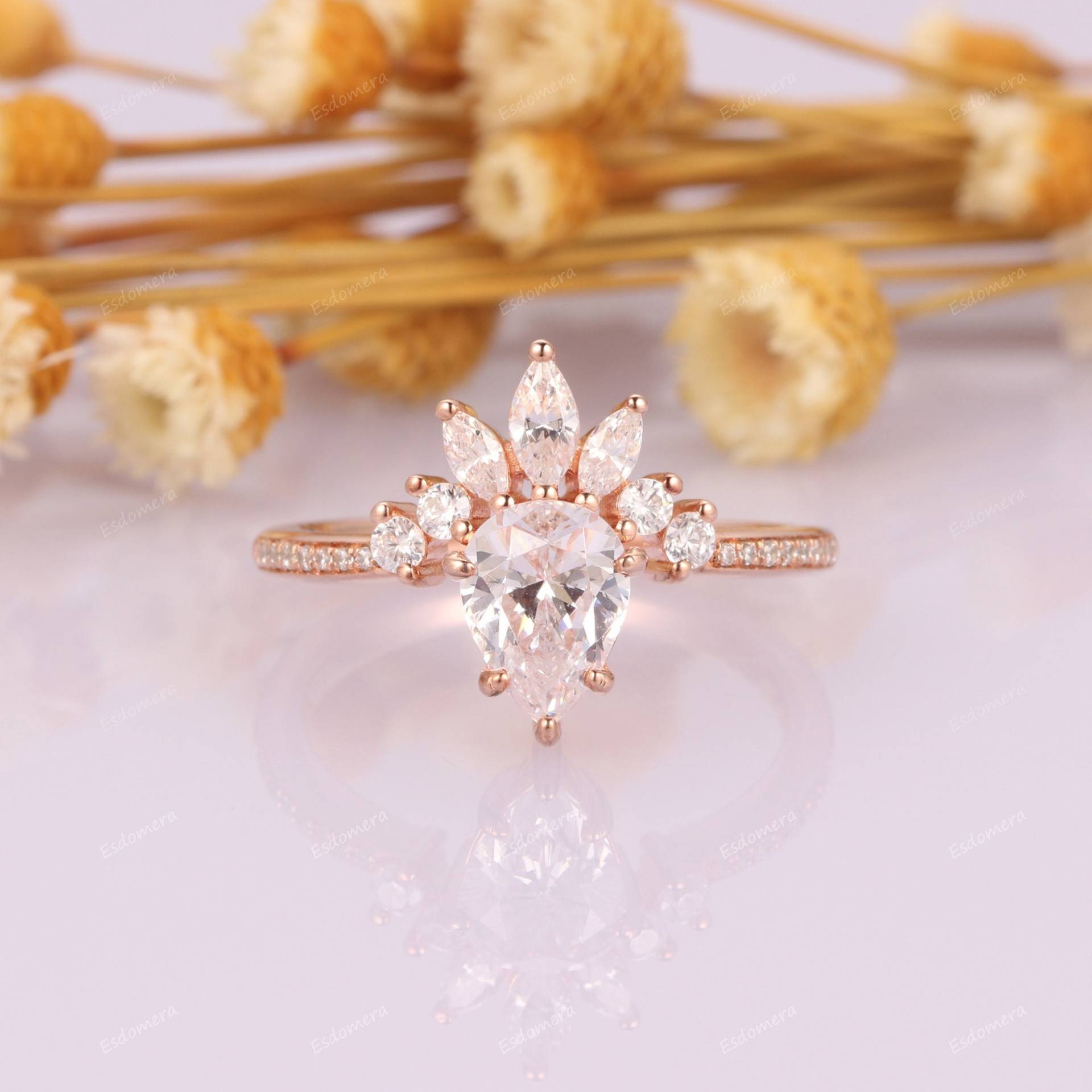 1.3Ct Pear Cut Moissanite Verlobungsring, Einzigartiger Rose Gold Braut Jubiläumsring, Art Deco Hochzeit Versprechen Ring, Geburtstagsgeschenk Für von Esdomera