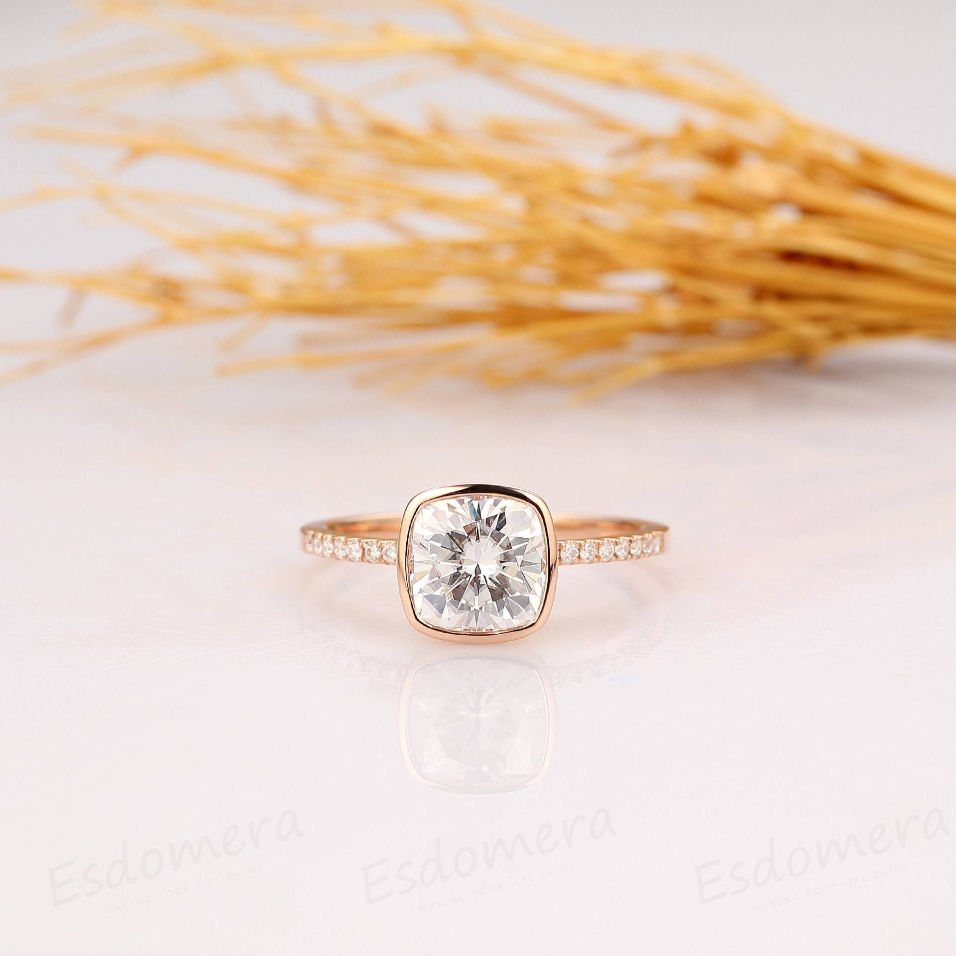 1.7Ct Kissenschliff Moissanite Ehering, Halb Eternity Band, 14K Rose Gold Verlobungsring, Jubiläumsgeschenk, Bezel Setting von Esdomera