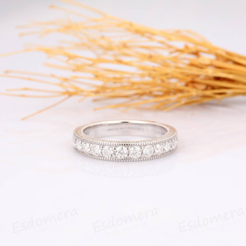 Antike Filigrane Moissanite Band, Pfeil Design Ehering, Kanal Akzente 14K Weißgold Versprechen Ring Jubiläumsgeschenk von Esdomera