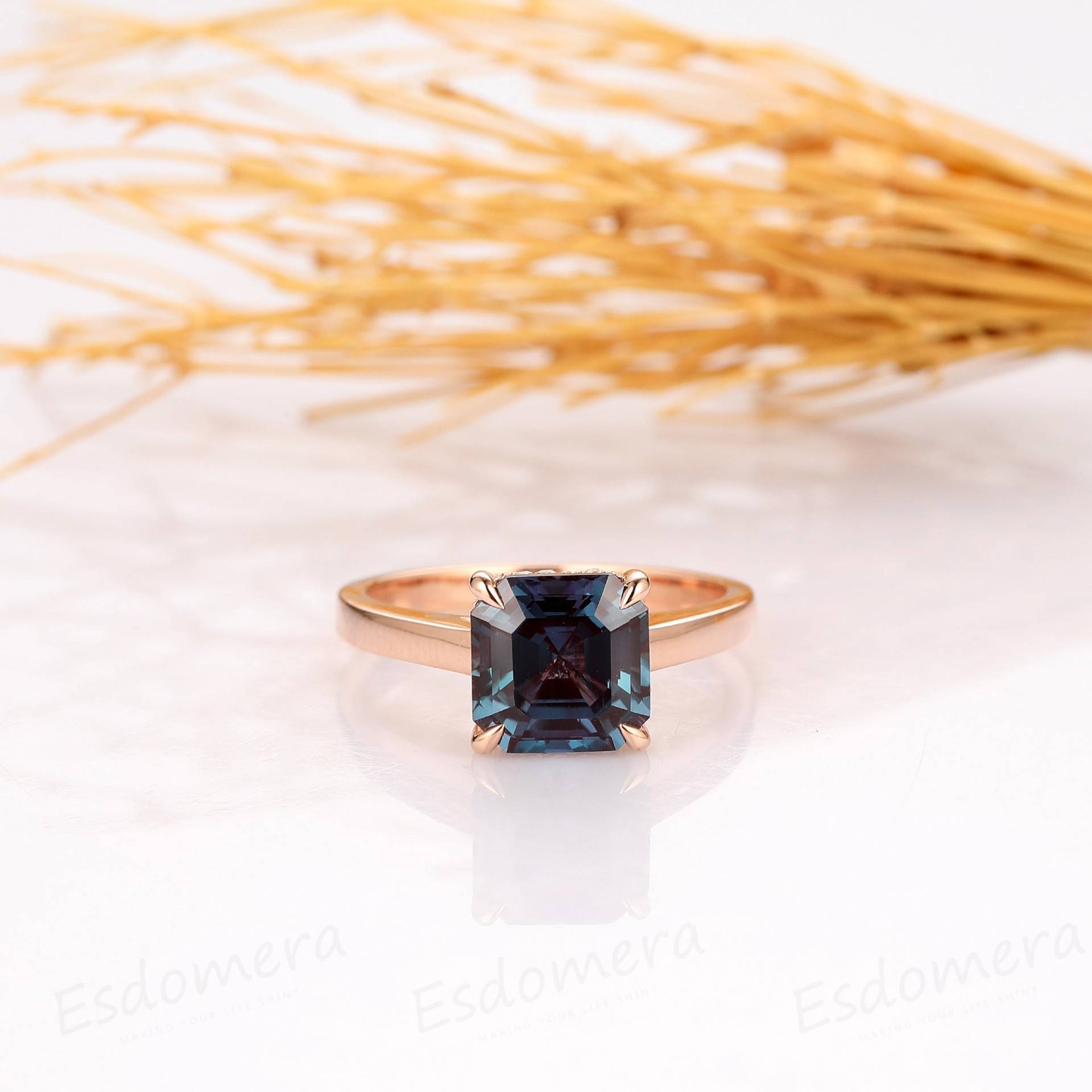 Asscher Schnitt Alexandrit Verlobungsring, 14K Rose Gold Ehering, Juni Birthstone Ring, Frauen Versteckte Halo, Einfache Band, Tägliche Ring von Esdomera