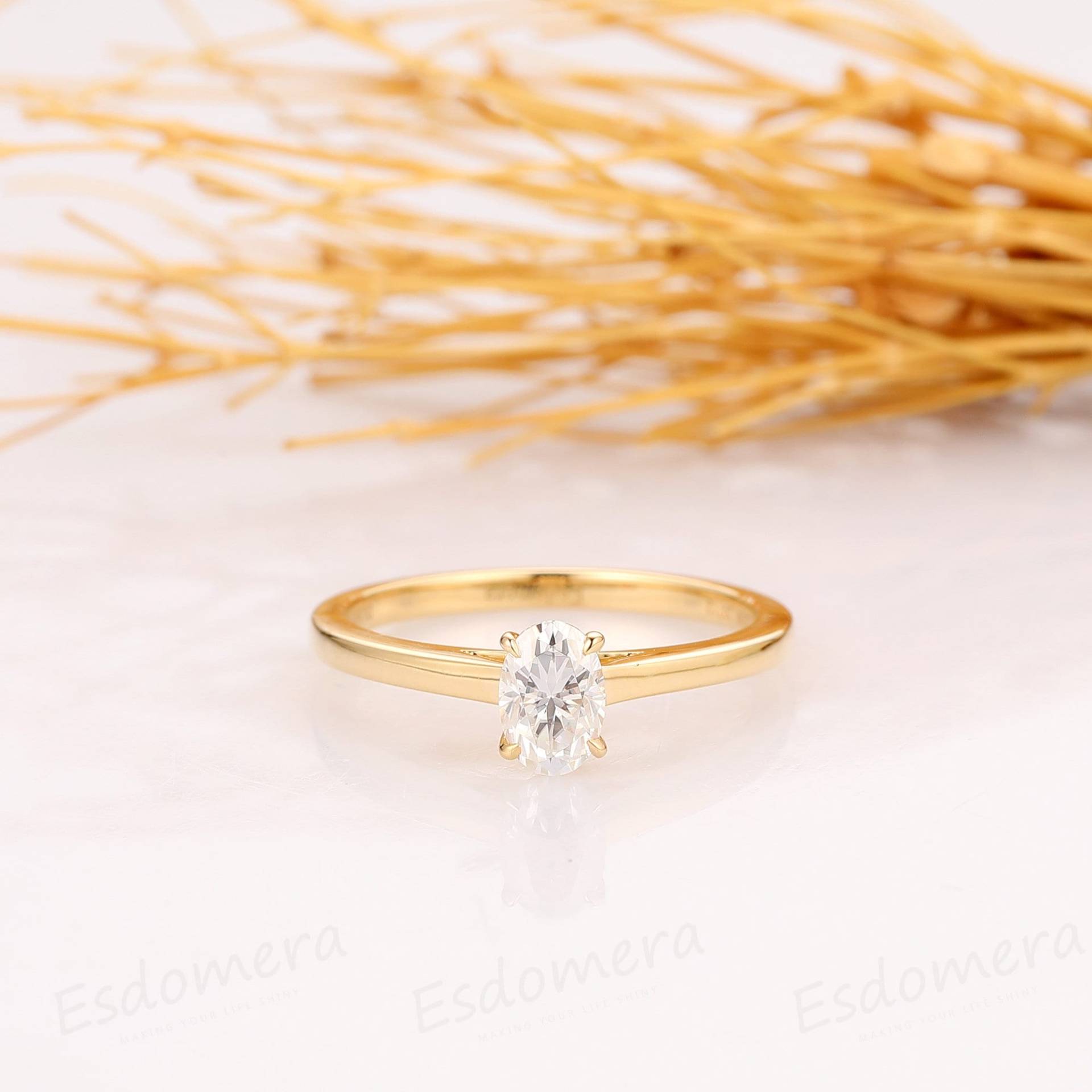 Oval Cut 6 4mm Moissanite Verlobungsring, Kathedrale Design Brautring, 18K Solid Gelb Gold Damen Jahrestag Ring Geschenk von Esdomera